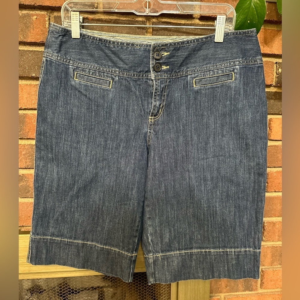 🛍️Madison Size 12 ,  11 inch Jean shorts excellent condition.